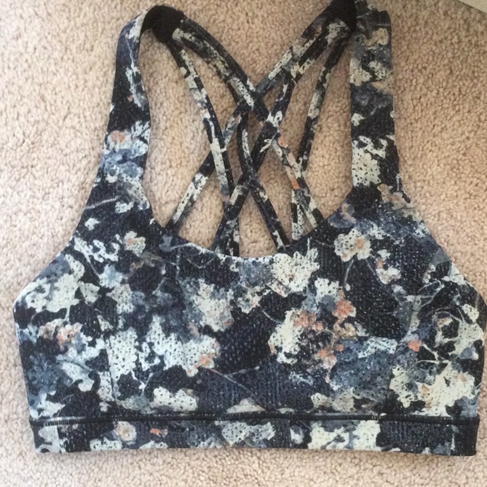 Lululemon sports bra - size 4